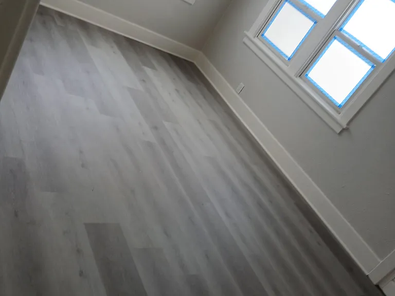 544 N Mentor Ave — Photo 9