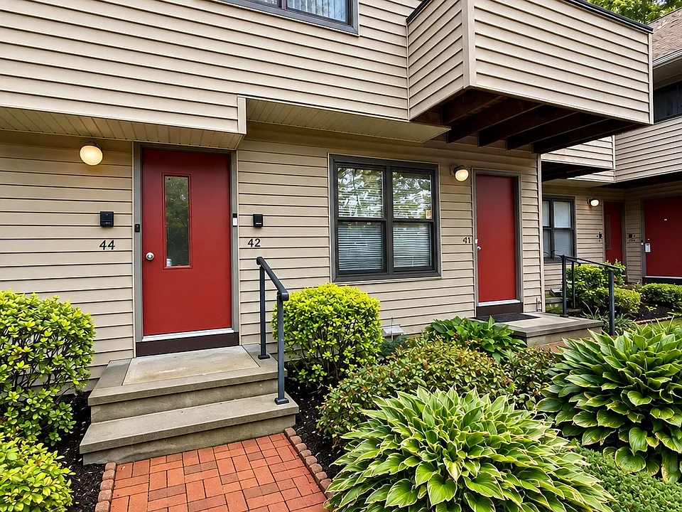 77 Liberty St #42