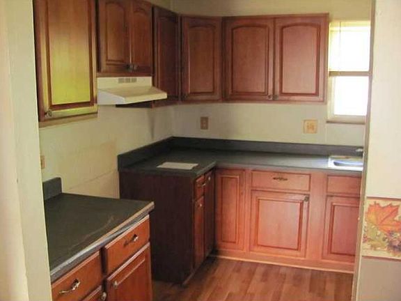 4th image of 1635 Beckett Dr
