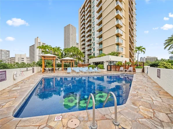 2045 Kalakaua Ave APT 1007, Honolulu, HI 96815