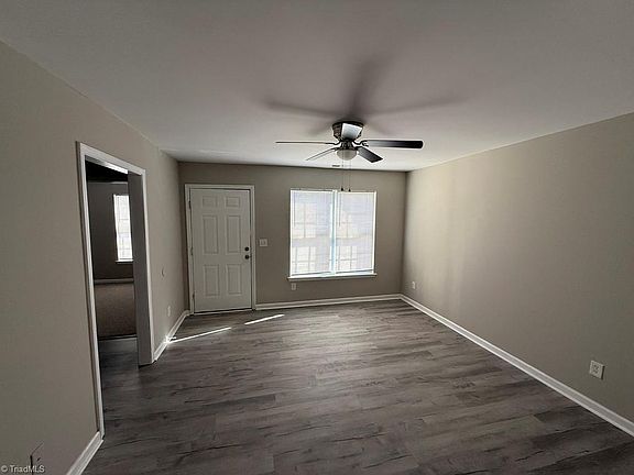 4th image of 3221 N Ohenry Blvd
