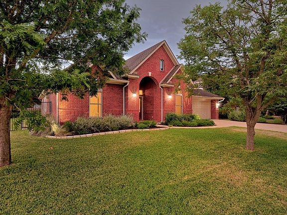 3rd image of 11440 Carnelian Dr
