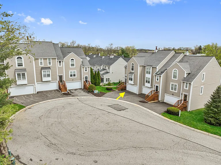 Home on culdesac
