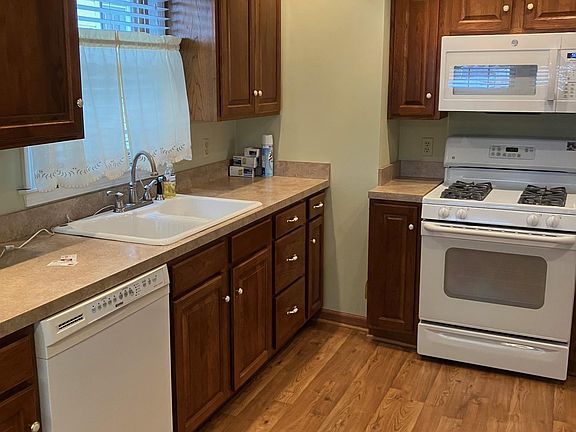3rd image of 801 N 10th St