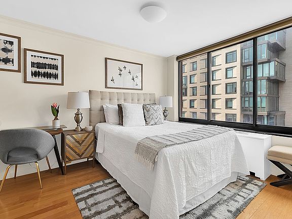 4th image of 215 W 95th St APT 11D