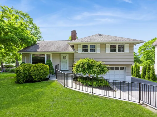789 Warren Avenue, Thornwood, NY 10594