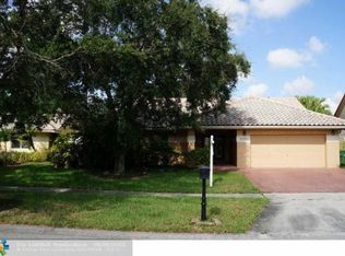 16364 NW 8th Dr, Pembroke Pines, FL 33028