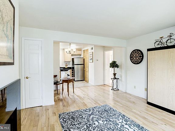 4th image of 529 Bashford Ln APT 4