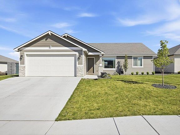 3rd image of 10609 Silverbright Dr