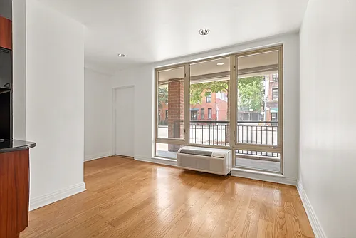 649 Washington Ave #1C Photo 1 649 Washington Ave #1C Photo 1