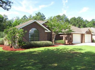 5745 Dunbar Cir, Milton, FL 32583