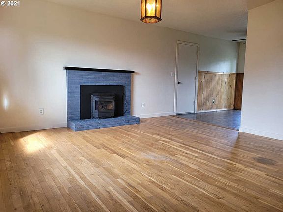 5th image of 10100 NE 74th St