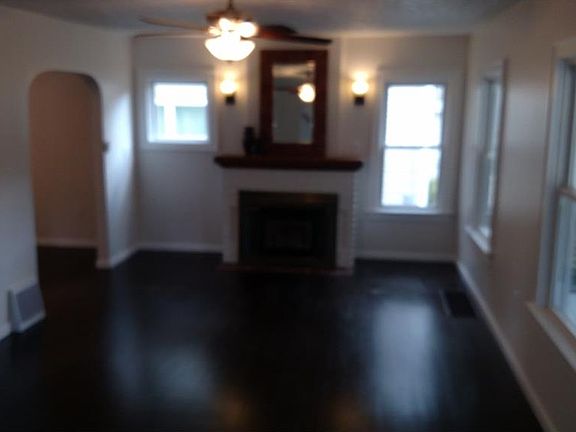 4th image of 2643 Elmwood St