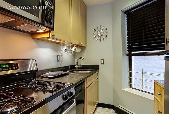 Sold by Corcoran | media 28