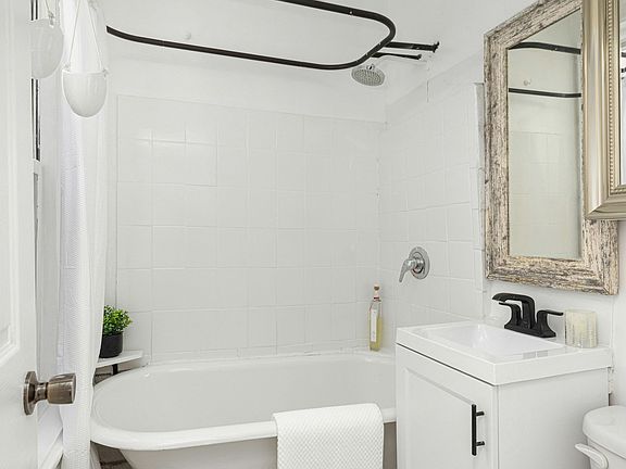 4th image of 177 Thompson St APT 13
