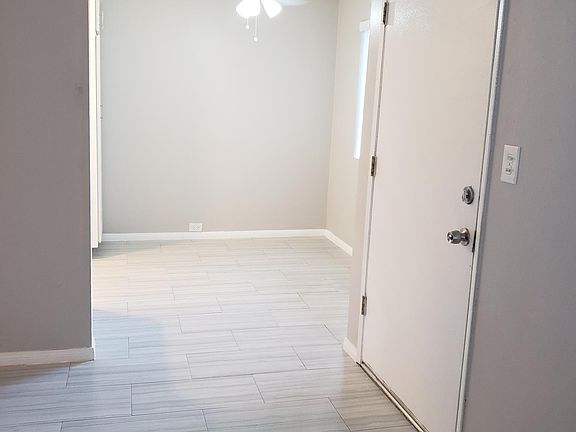 3rd image of 612 N Wilcox Ave APT 11