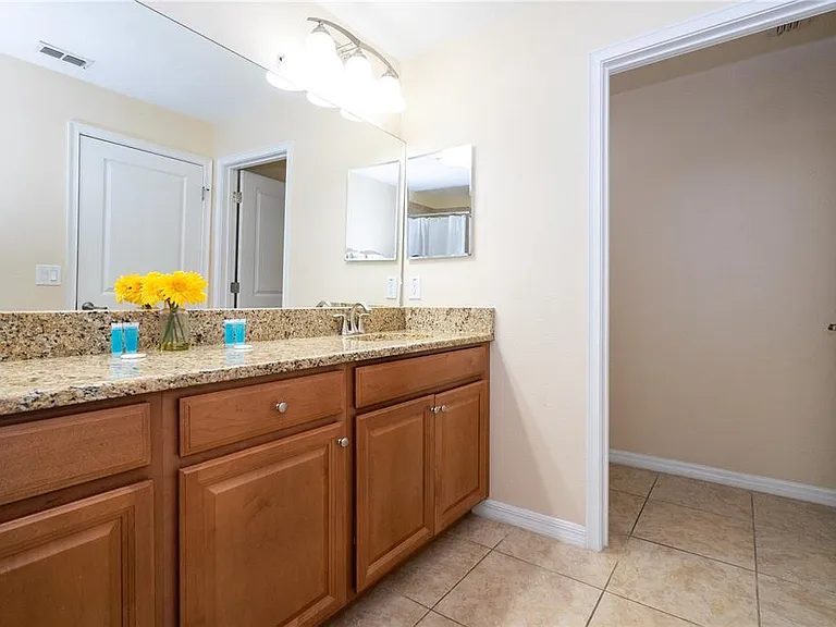 4908 Clock Tower Dr — Photo 39