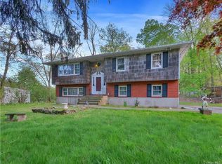 16 Birchwood Ave, Nanuet, NY 10954
