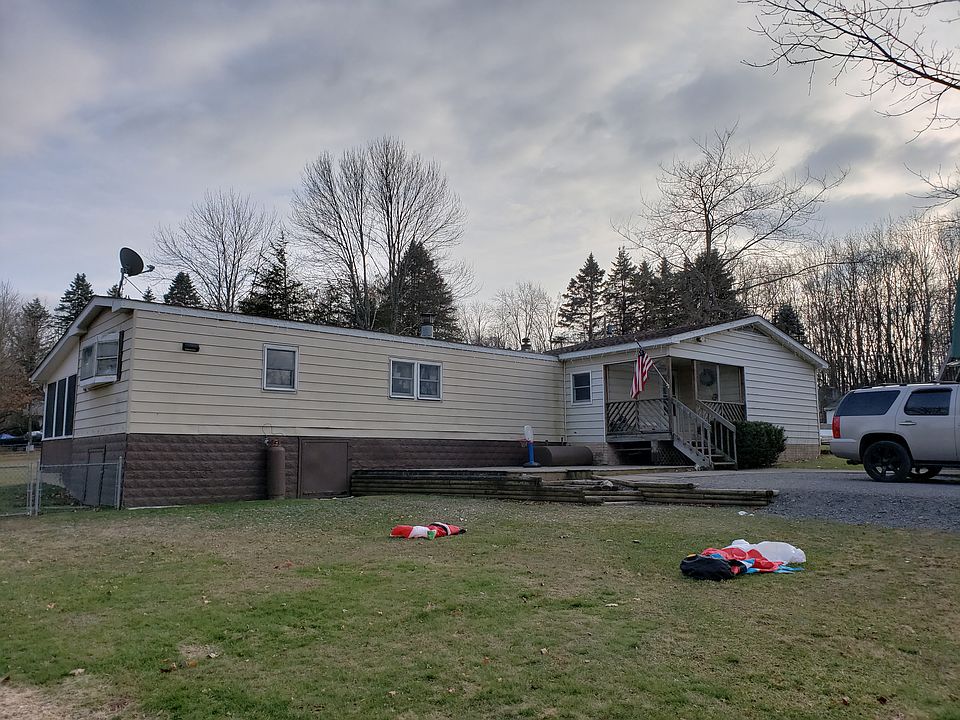 1st image of 3 Cedar Ln