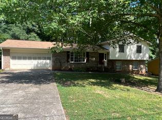 17 Lynn Cir, Newnan, GA 30263