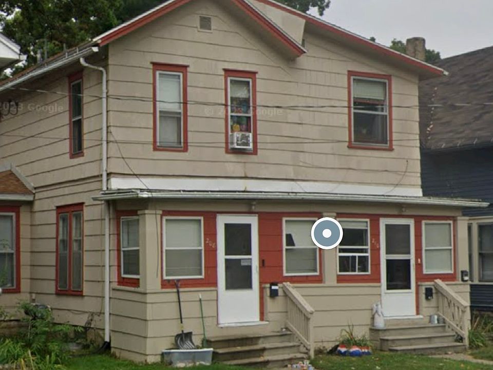 1st image of 210 Seymour Ave