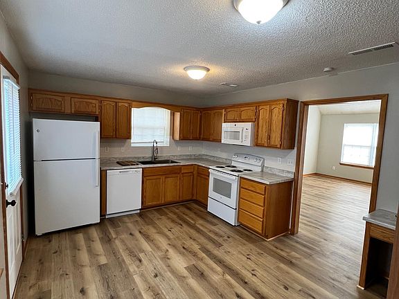 5th image of 1104 SW Ephraim Dr #1104