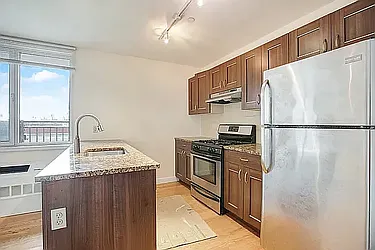 574 Fourth Avenue, #10D