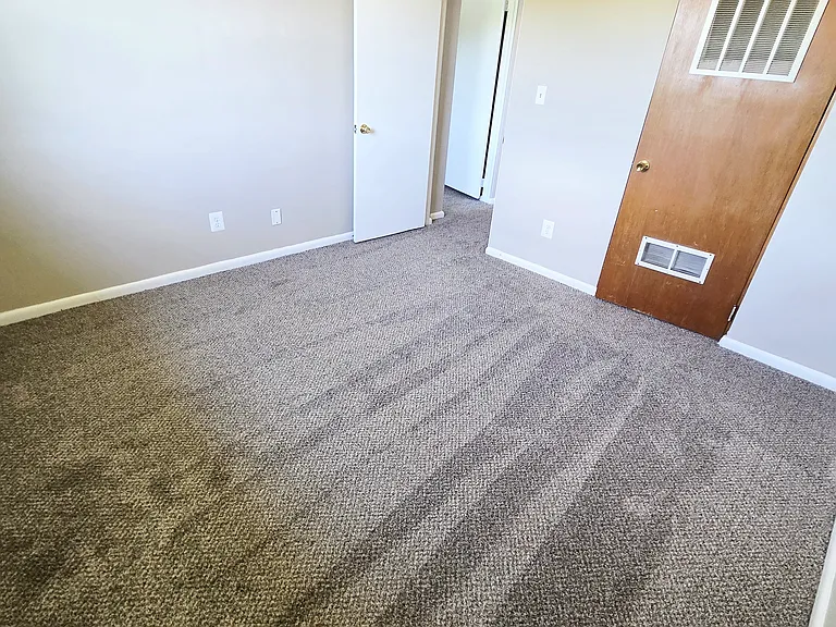 111 Pine Dr — Photo 17