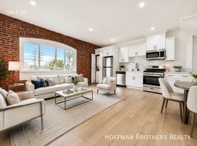 2165 W Washington Blvd, Los Angeles, CA