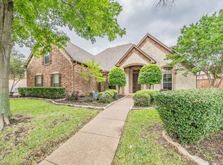 8113 Thornwood Dr, North Richland Hills, TX 76182