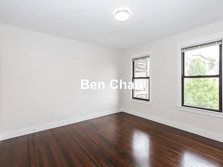 24 Clary St #3B — Photo 9
