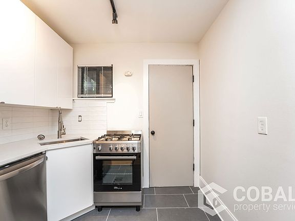 3rd image of 755 Saint Charles Ave NE #6
