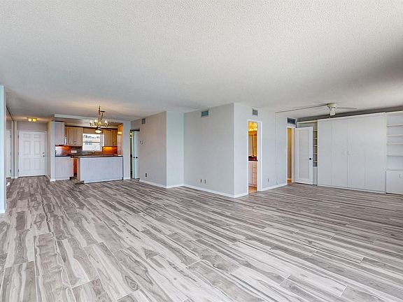 5th image of 1051 Hillsboro Mile #905E