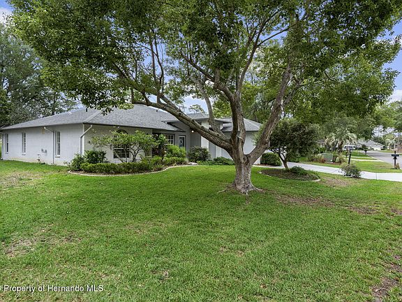 4th image of 3072 Eagle Bend Rd
