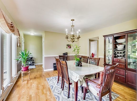 5th image of 355 N Highland Ave