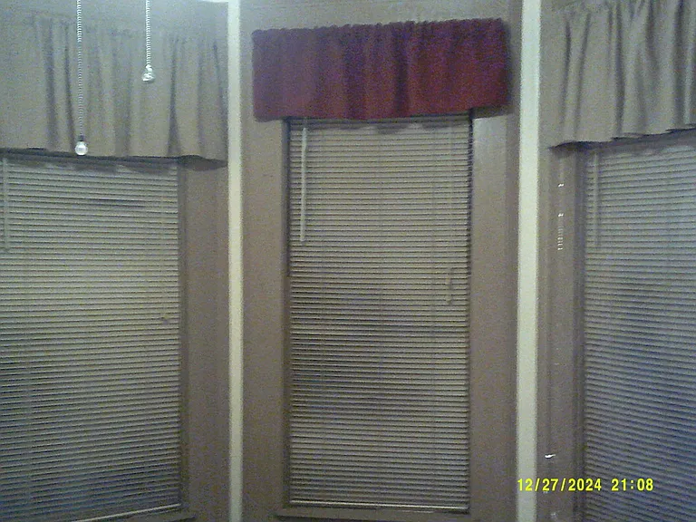 1433 E Main St #1 — Photo 3