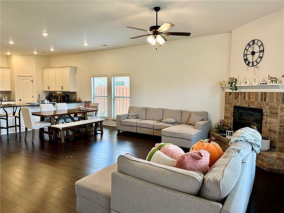 5th image of 920 Sundance Ln