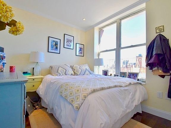 4th image of 60 2nd Ave #8