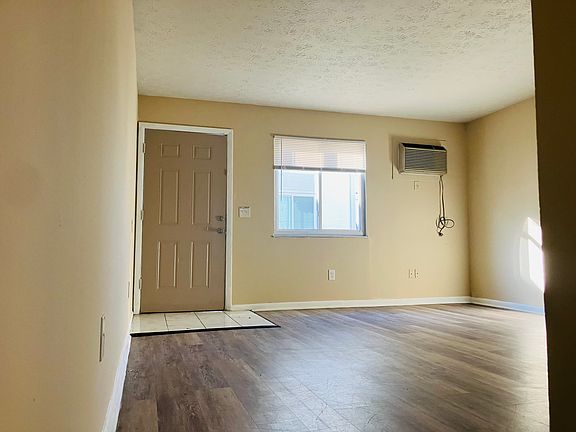 2nd image of 410 E 13th Ave APT 4
