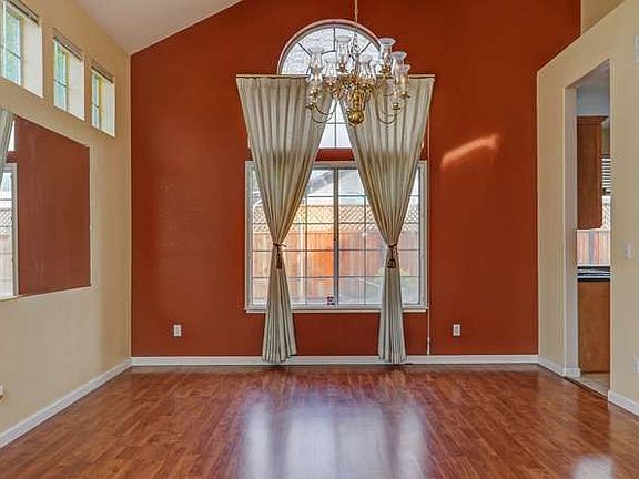 5th image of 1100 Palomar Ct