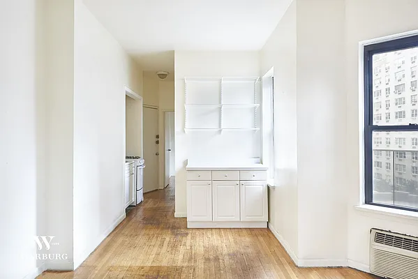 Rented by Warburg | media 3