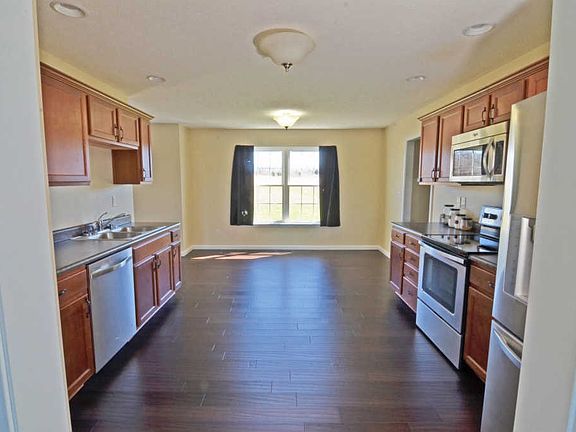 5th image of 238 Willow Lake Dr