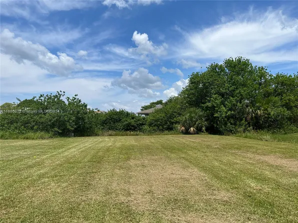 940 Meyerchick Dr, Moore Haven, FL 33471
