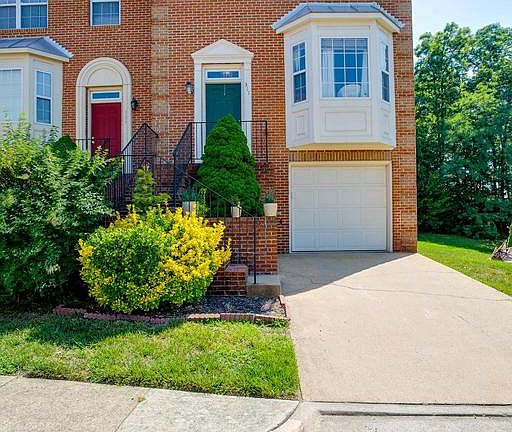 4th image of 311 Stafford Glen Ct