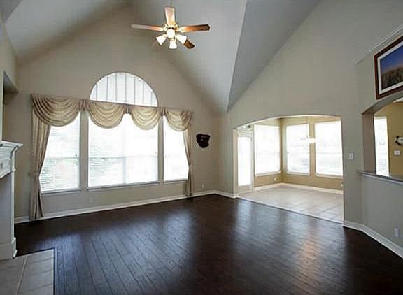 5th image of 2106 Castle Pines Cir
