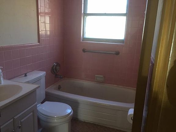 4th image of 512 Wooddell Ct