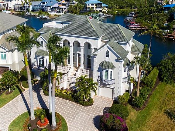 3rd image of 234 Barefoot Beach Blvd
