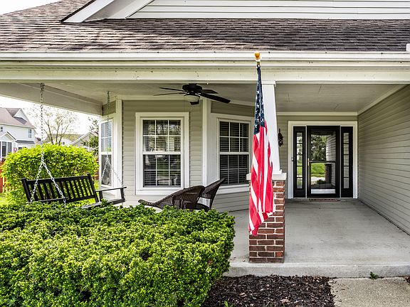 3rd image of 11215 Sanabria Dr