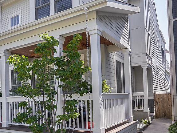 3rd image of 8115 Floral Ave