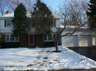820 Dorncliff Ln, Buffalo Grove, IL 60089